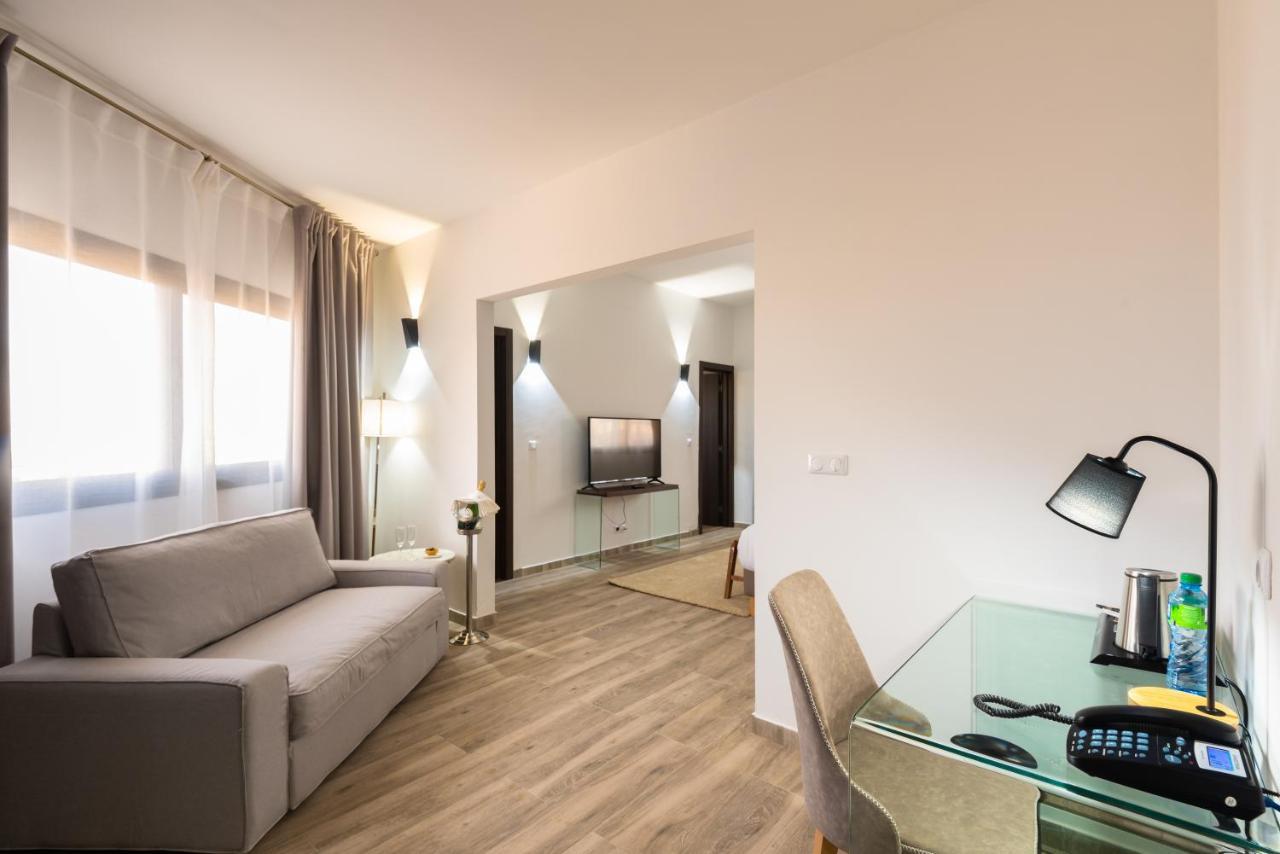 Hotel L'Adresse Dakar Esterno foto