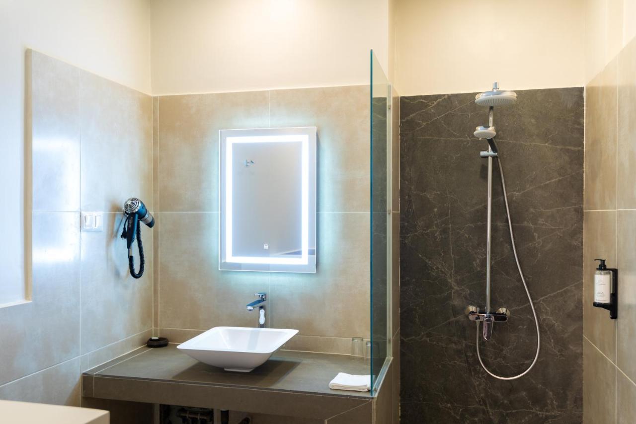 Hotel L'Adresse Dakar Esterno foto
